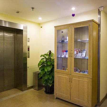 Home Inn Shanghai Changshou Road Metro Station Buitenkant foto